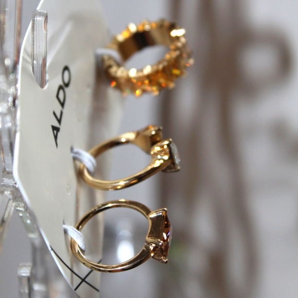 ✨🆕✨ ALDO Ring Set - Picture 7 of 12